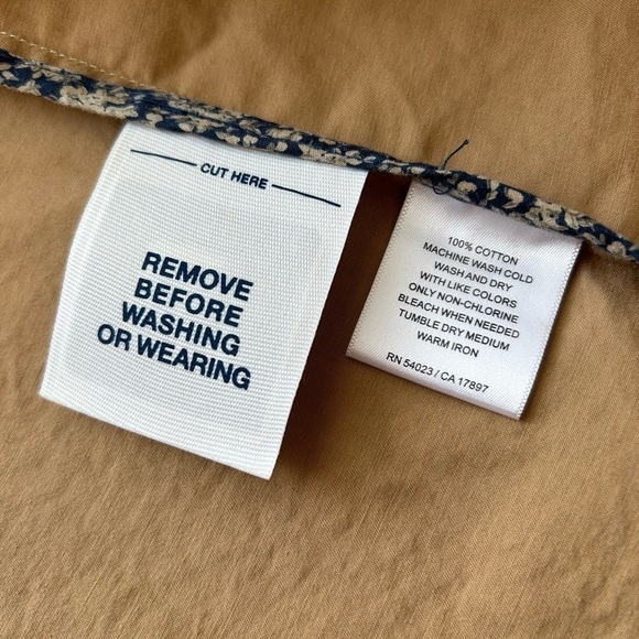 Old Navy Double Breasted Inverted Pleat Jacket • Used • Size: Medium - Picture 5 of 8